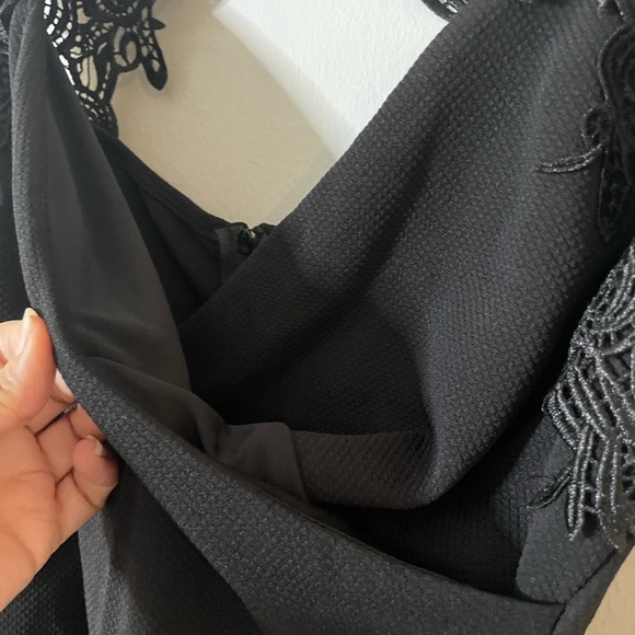 Bisou Bisou lace shoulder dress Size 6‎ - Picture 4 of 6